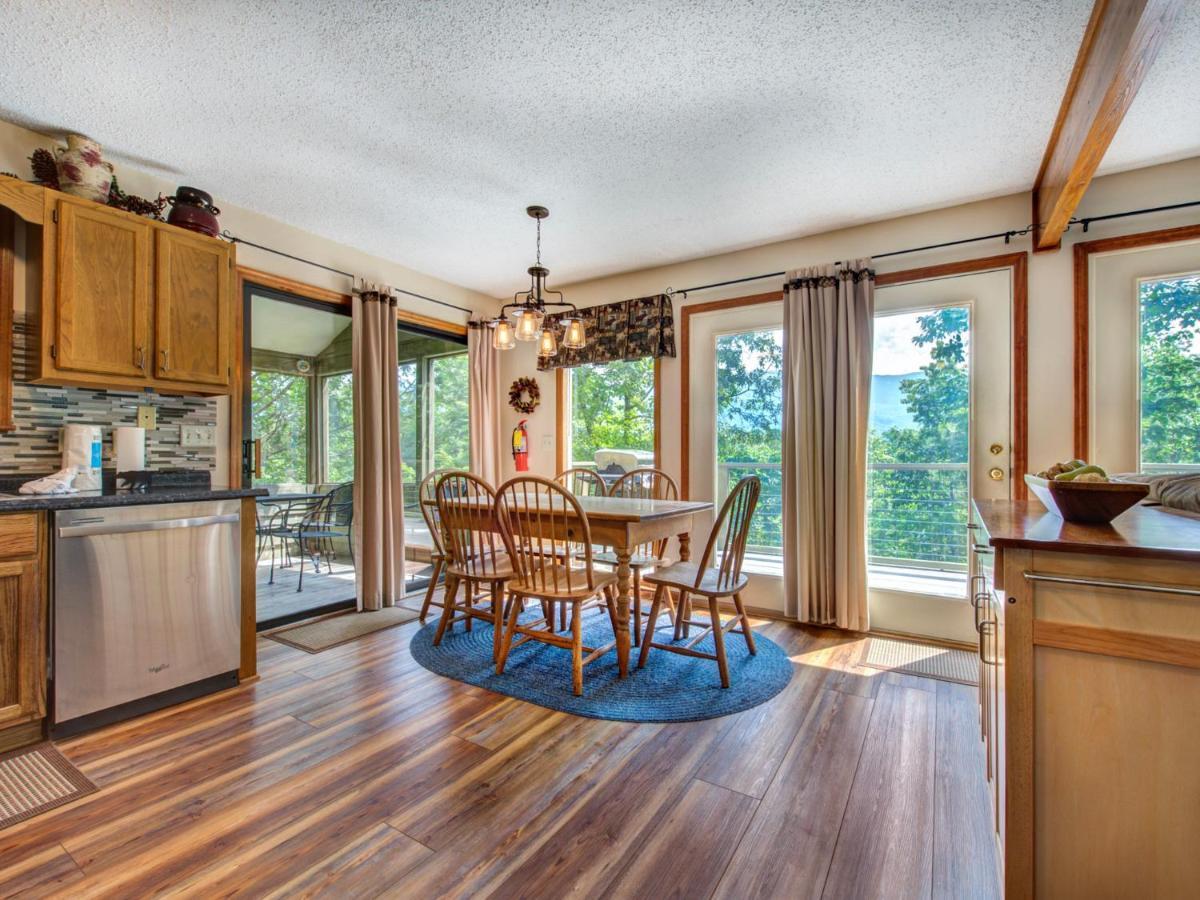 Villa Mountain Charm à Gatlinburg Extérieur photo
